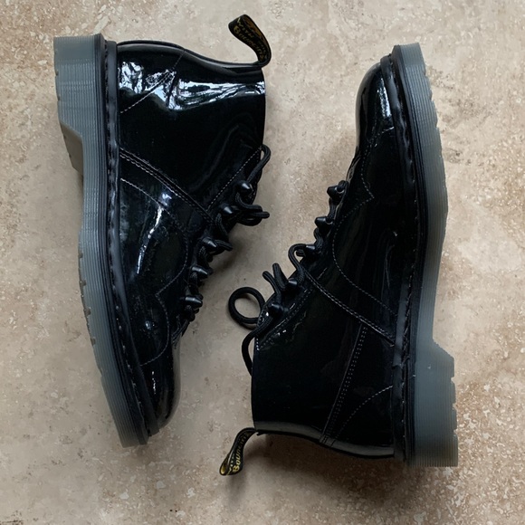 Dr. Martens Church Stud Black Patent Leather boots US 7/UK 5 - Picture 2 of 6
